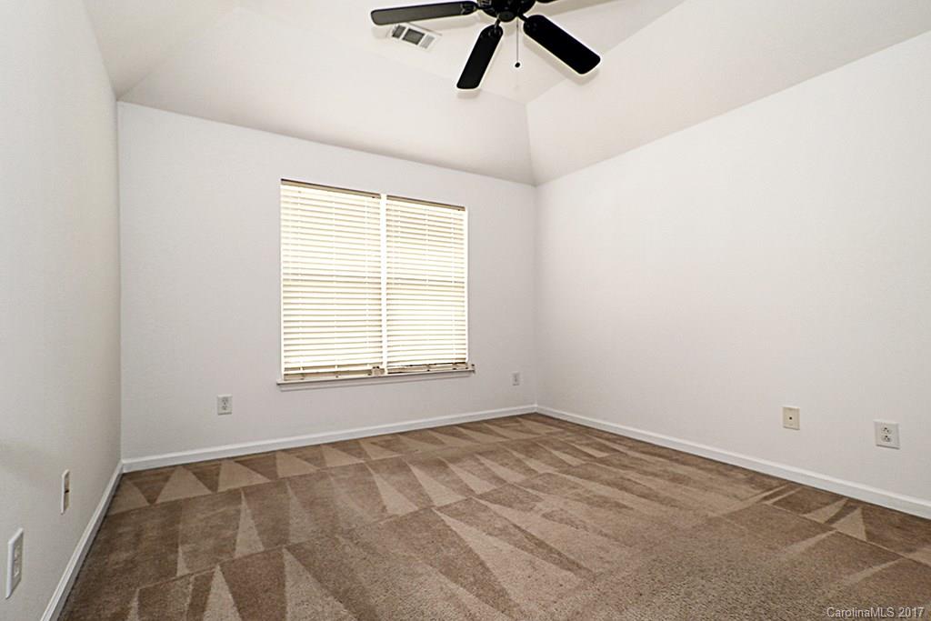5603 Thompson Road Charlotte, NC 28216 - Photo 10 of 14 Gallery Image 10
