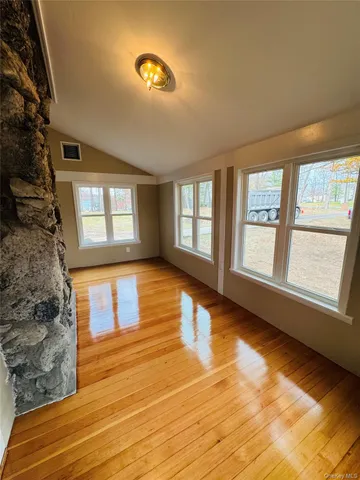 $3,200 | 72 Webb Road, Middletown, NY 10940