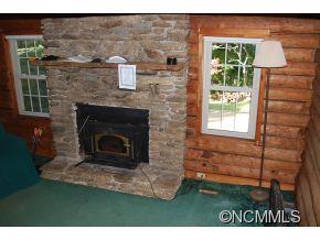 31 Thunder Ridge Road Canton, NC 28716 - Photo 3 of 19