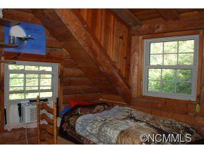 31 Thunder Ridge Road Canton, NC 28716 - Photo 9 of 19