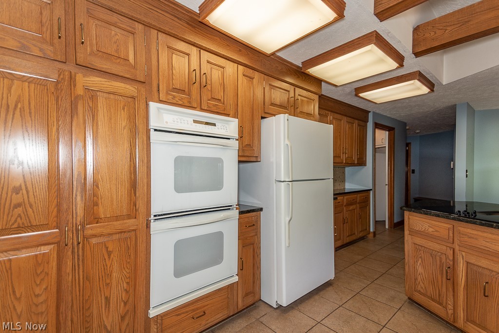 13530 Heath Road Novelty, OH 44072 - Photo 8 of 35 Gallery Image 8