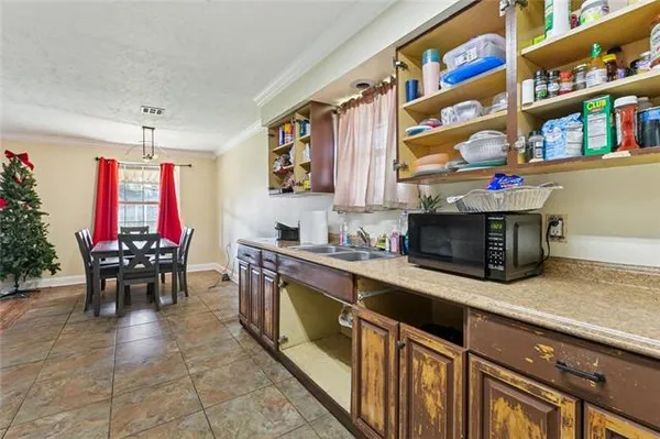 $175,000 | 2325 River Queen Drive, Violet, LA 70092