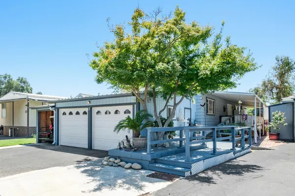 $180,000 | 339 North Frankwood Avenue, Unit 17, Sanger, CA 93657