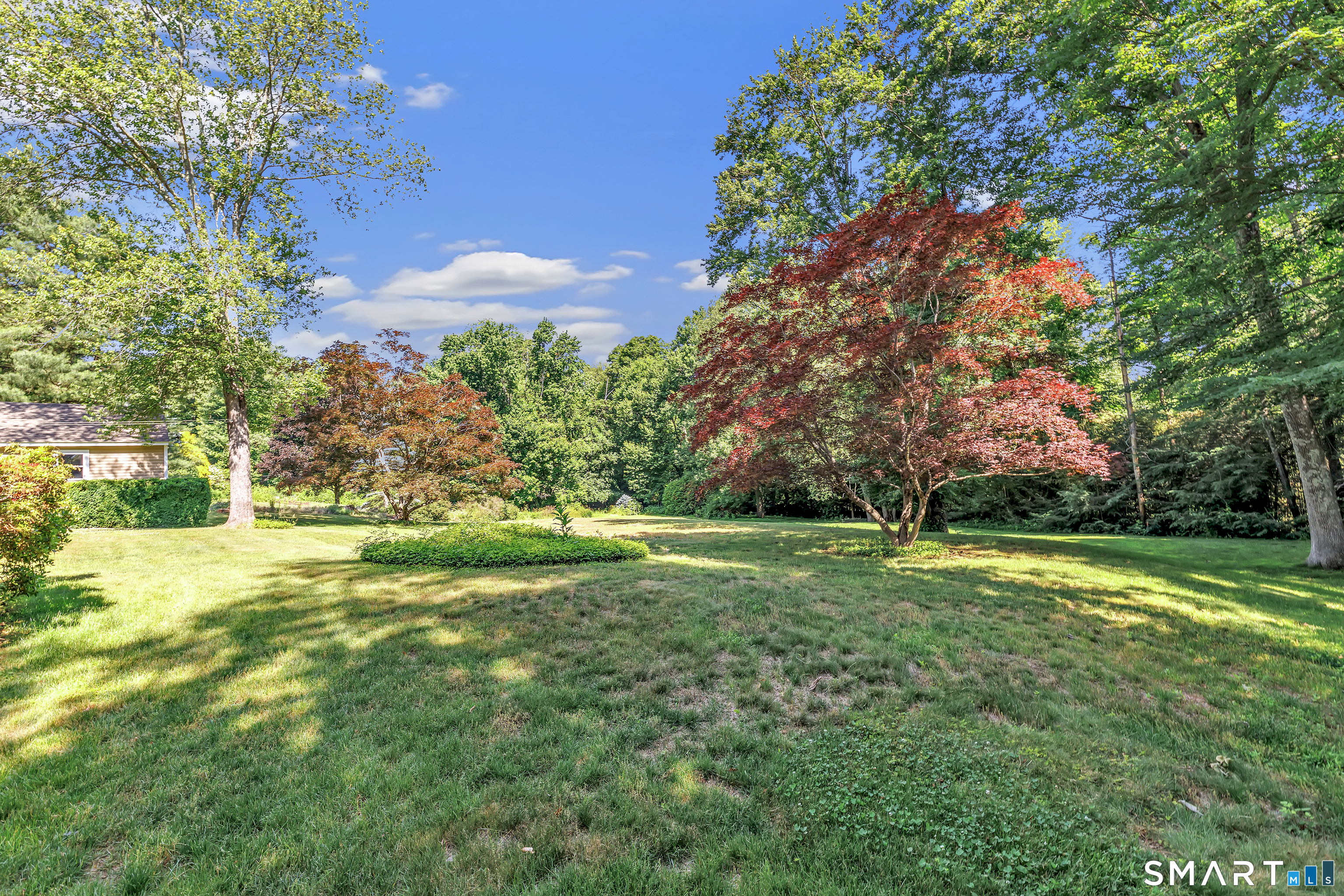 379 Waverly Road Shelton, CT 06484 - Photo 3 of 40