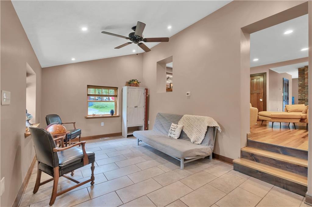 2110 Reis Run Road Pittsburgh, PA 15237 - Photo 4 of 25 Gallery Image 4