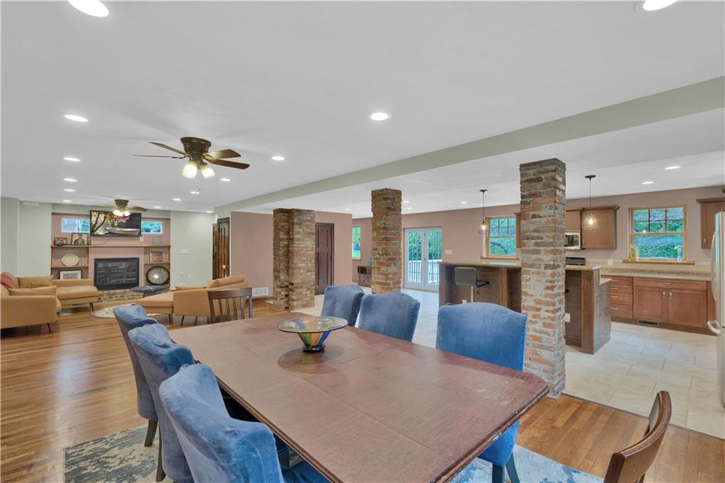 2110 Reis Run Road Pittsburgh, PA 15237 - Photo 7 of 25 Gallery Image 7