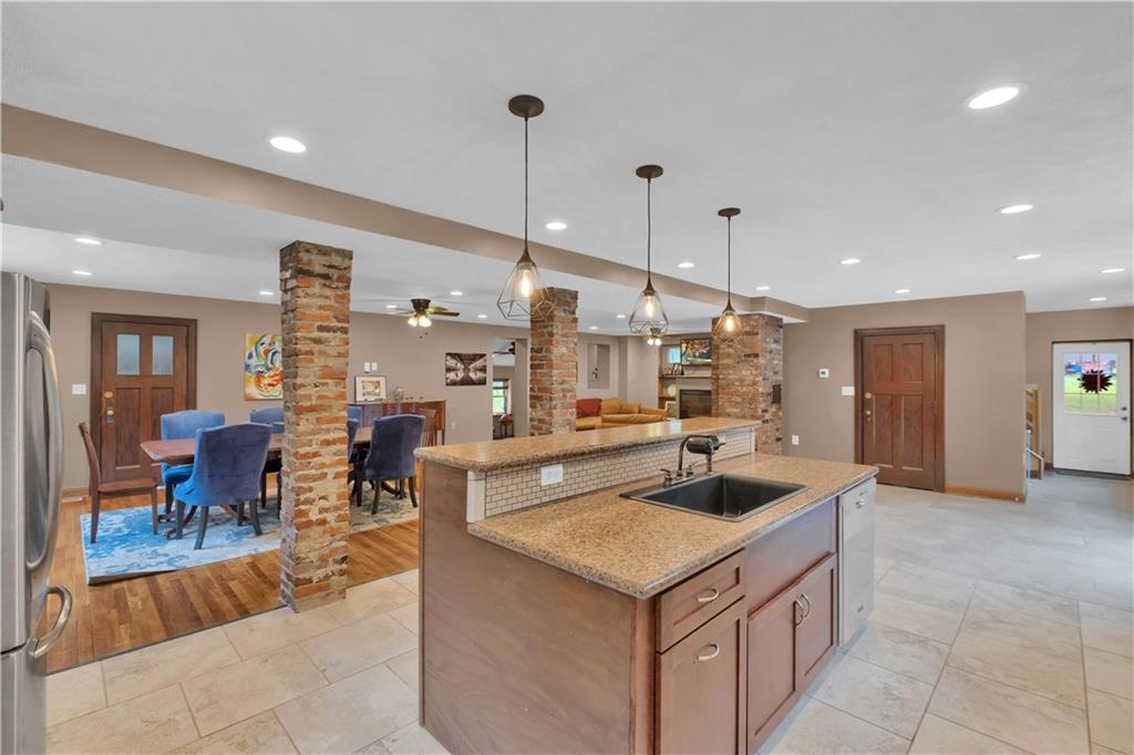 2110 Reis Run Road Pittsburgh, PA 15237 - Photo 9 of 25 Gallery Image 9