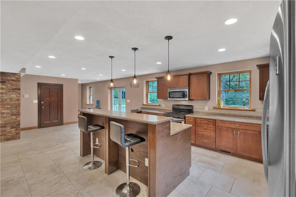 2110 Reis Run Road Pittsburgh, PA 15237 - Photo 10 of 25 Gallery Image 10