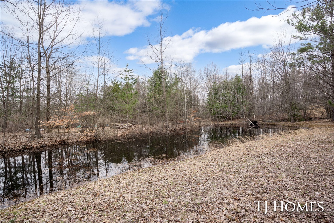 5818 East Sternberg Road Fruitport, MI 49415 - Photo 36 of 45