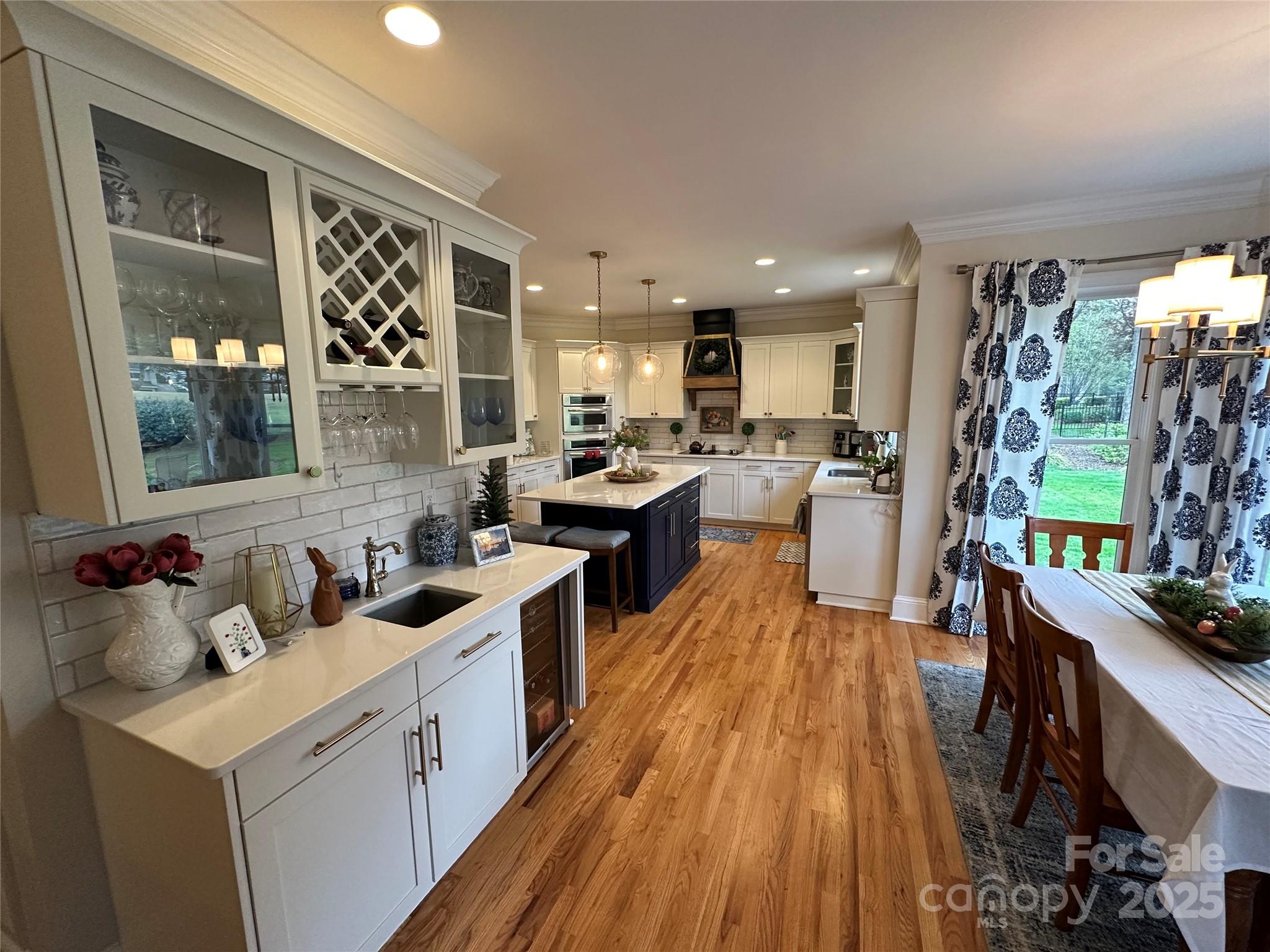 19622 River Falls Drive Davidson, NC 28036 - Photo 7 of 25 a kitchen with lots of counter top space