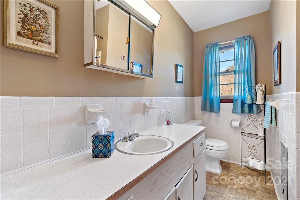 347 East Payne Road Marion, NC 28752 - Photo 21 of 47 Gallery Image 21