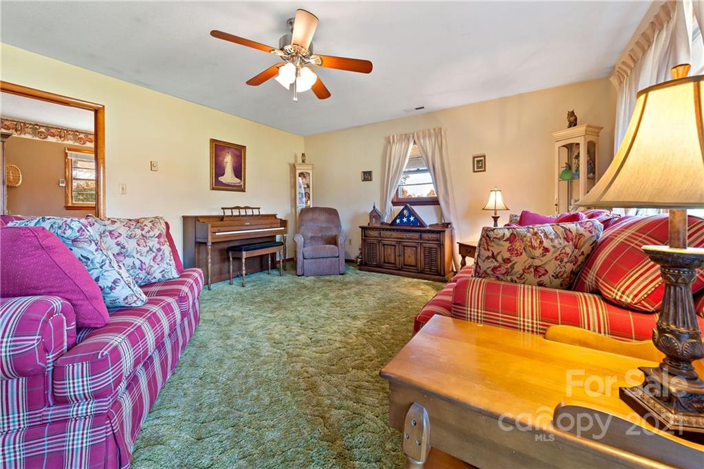 347 East Payne Road Marion, NC 28752 - Photo 9 of 47 Gallery Image 9