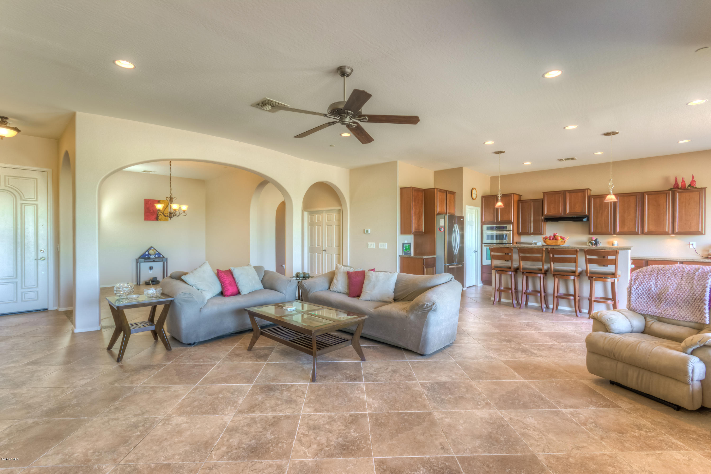 2410 West Corral Road Phoenix, AZ 85041 - Photo 12 of 40 Great room