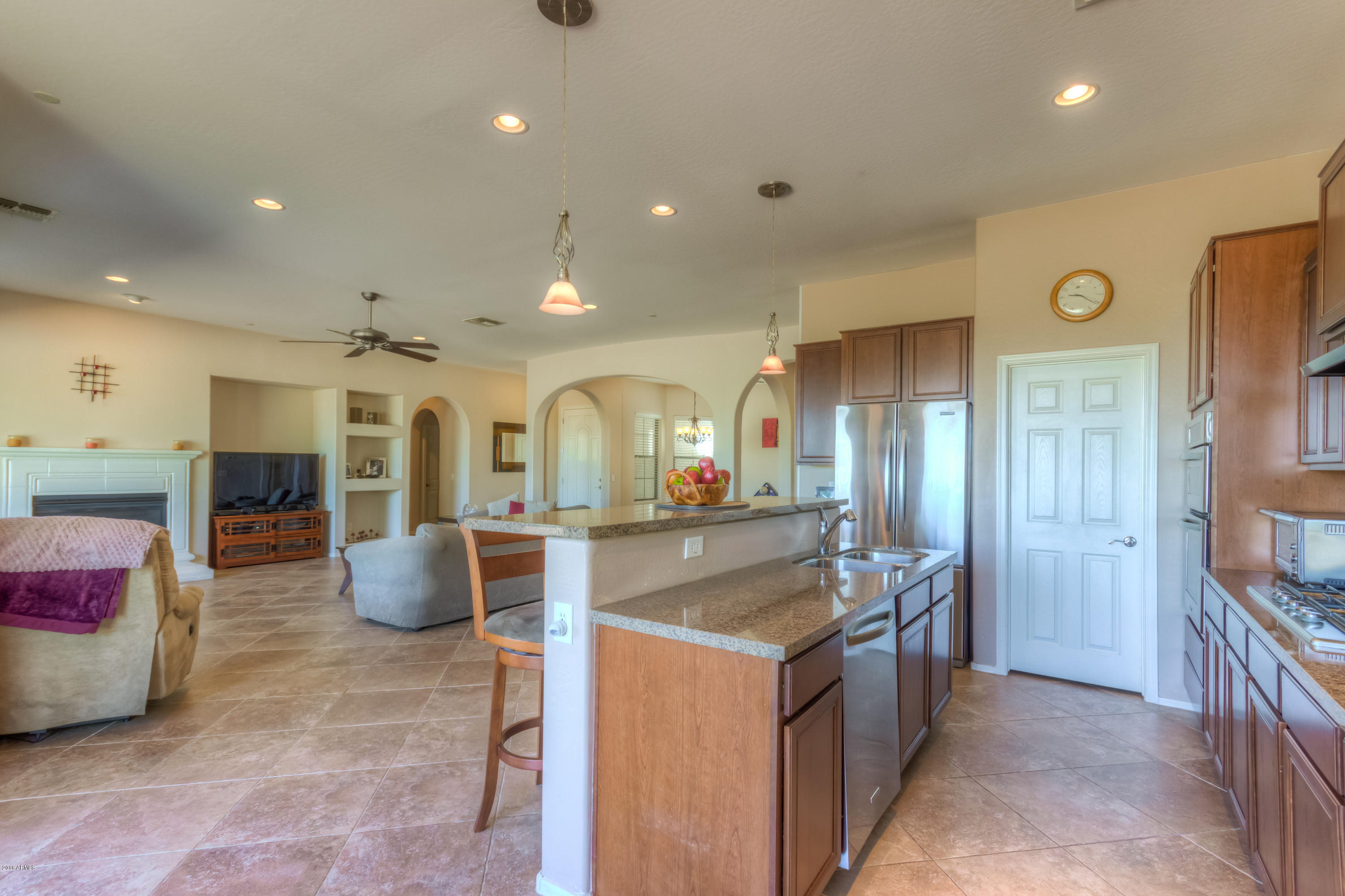 2410 West Corral Road Phoenix, AZ 85041 - Photo 14 of 40 Kitchen