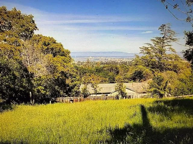 a view of an ocean view