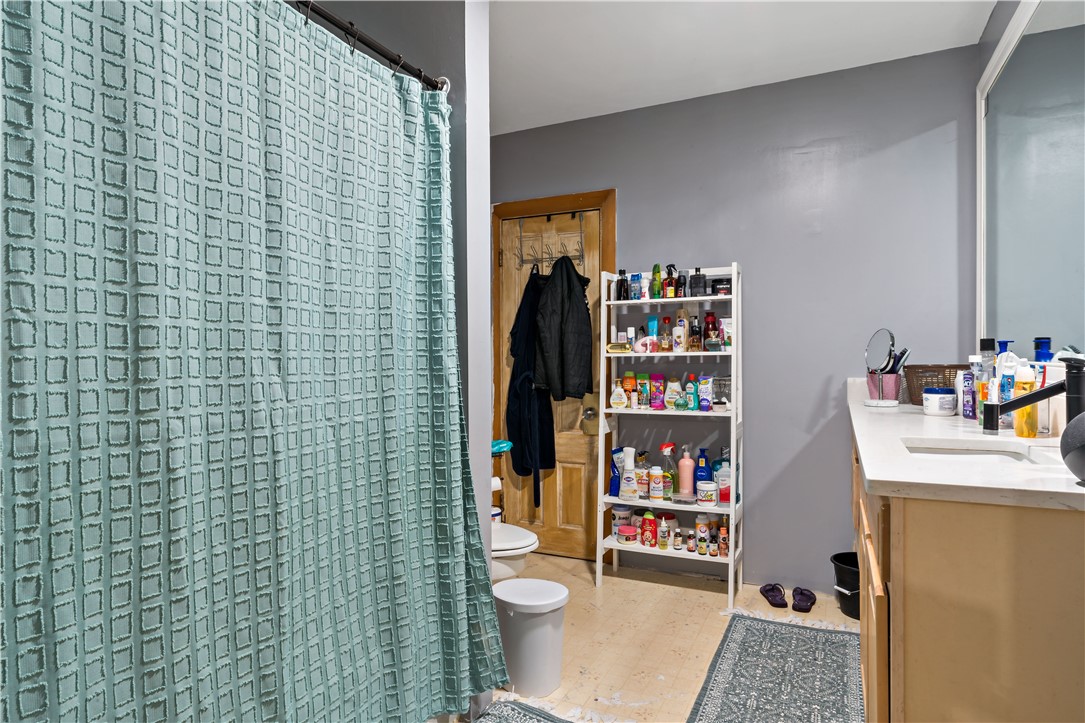 222 Carrington Avenue Woonsocket, RI 02895 - Photo 8 of 46 Unit 1 bathroom