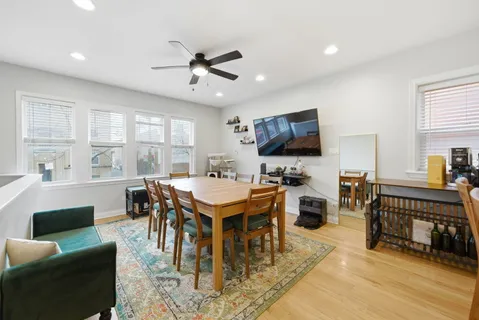 $349,000 | 2342 West Rosemont Avenue, Unit 1, Chicago, IL 60659