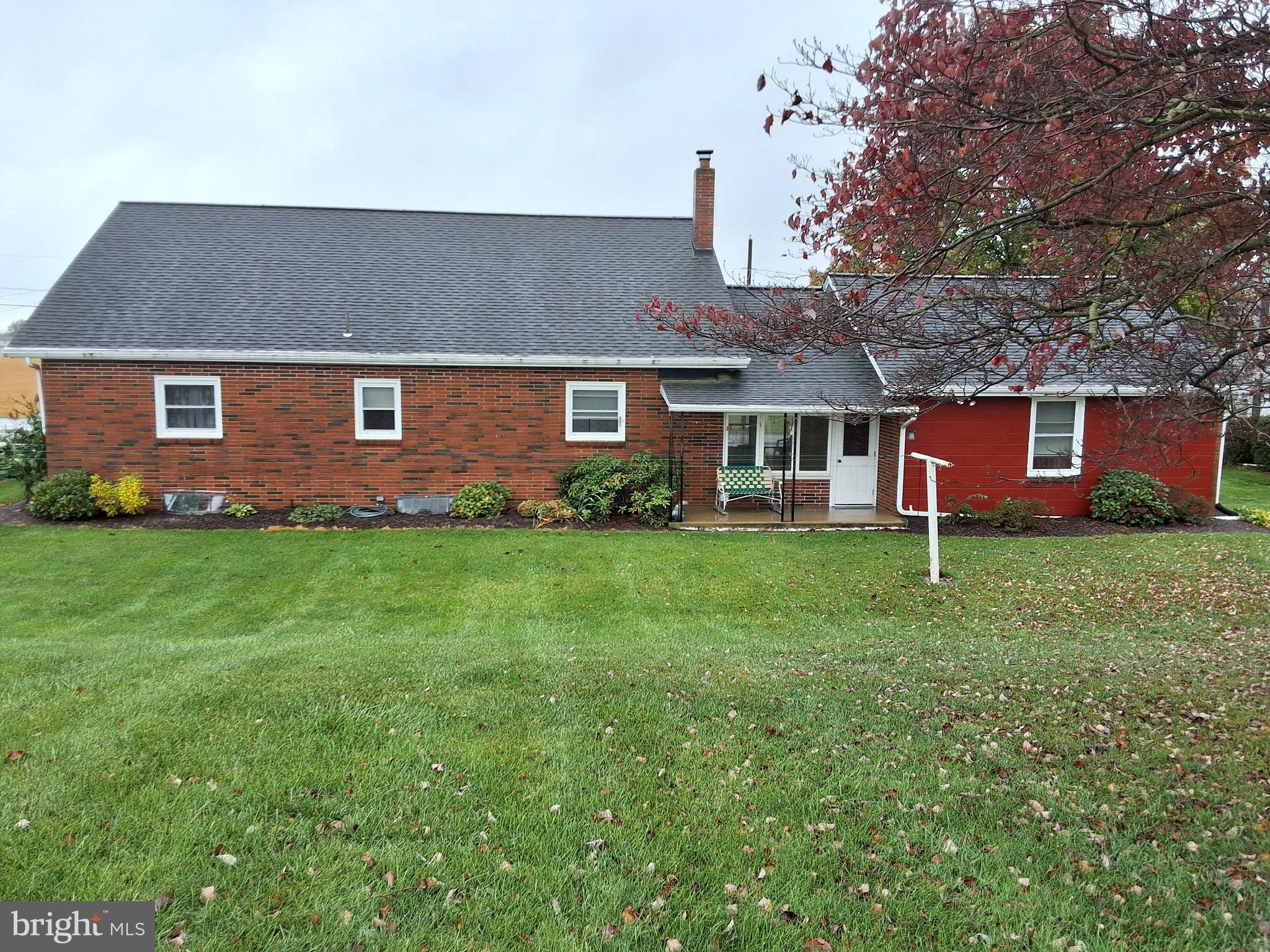 130 Fairland Road Lititz, PA 17543 - Photo 21 of 22 front view of a house with a yard