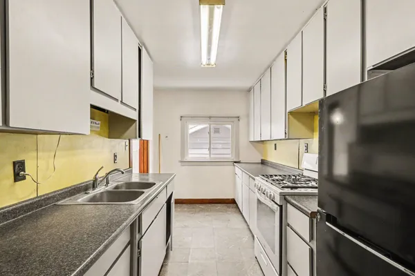 $169,000 | 201 North Chestnut Street, Unit 203 & 205, Augusta, MI 49012