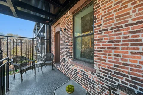 $545,000 | 274 6th Street, Unit 302, Jersey City, NJ 07302