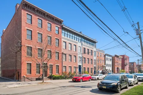 $545,000 | 274 6th Street, Unit 302, Jersey City, NJ 07302