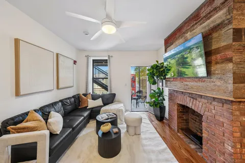 $545,000 | 274 6th Street, Unit 302, Jersey City, NJ 07302