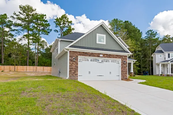 $2,500 | 587 Foothills Street, Aberdeen, NC 28315