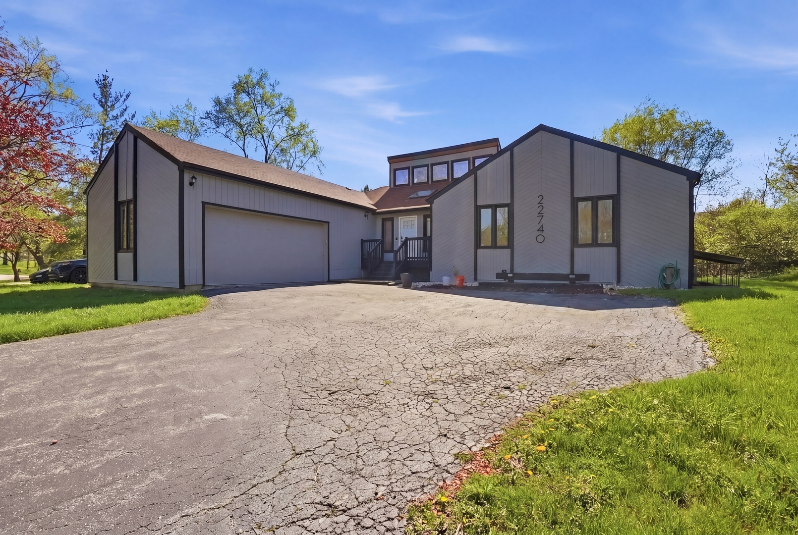 22740 Frederick Road Steger, IL 60475 - Photo 2 of 36