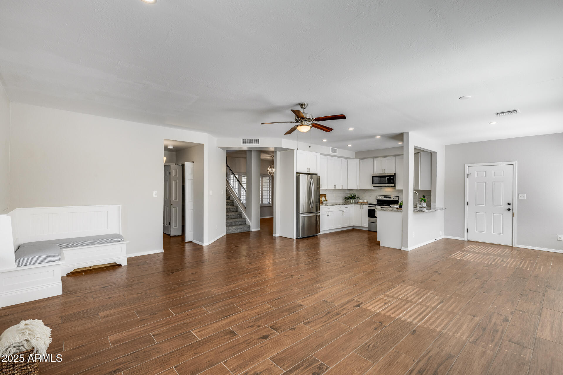 14452 South 40th Street Phoenix, AZ 85044 - Photo 28 of 92 a view of kitchen with furniture and wooden floor