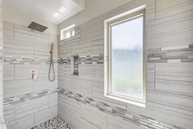 $684,000 | 14452 South 40th Street, Phoenix, AZ 85044