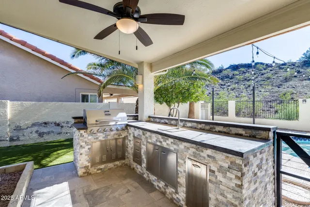 $684,000 | 14452 South 40th Street, Phoenix, AZ 85044