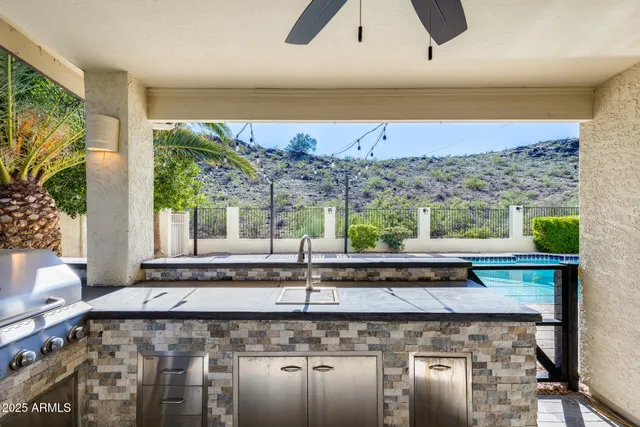 $684,000 | 14452 South 40th Street, Phoenix, AZ 85044