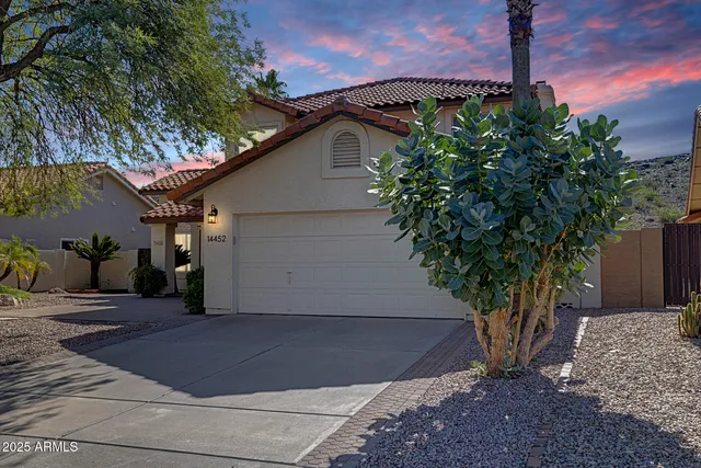 $684,000 | 14452 South 40th Street, Phoenix, AZ 85044