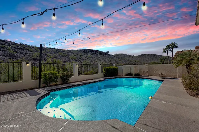 $684,000 | 14452 South 40th Street, Phoenix, AZ 85044