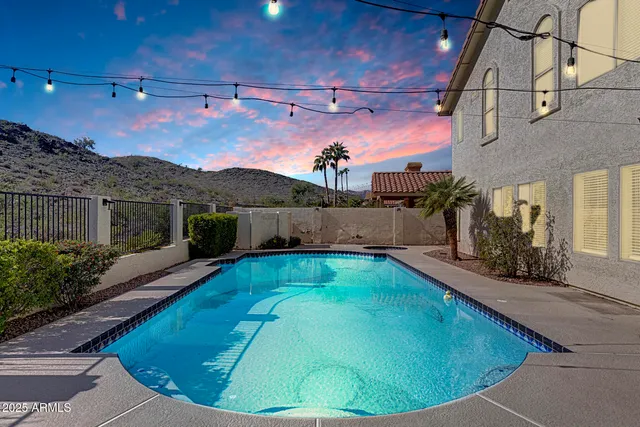 $684,000 | 14452 South 40th Street, Phoenix, AZ 85044