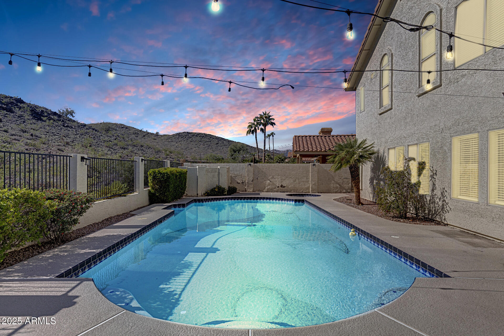 14452 South 40th Street Phoenix, AZ 85044 - Photo 88 of 92 a view of a swimming pool with a yard