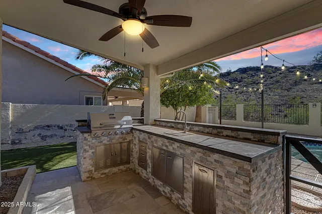 $684,000 | 14452 South 40th Street, Phoenix, AZ 85044