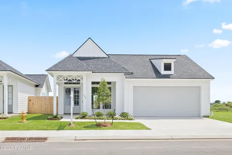$300,000 | 239 Jagged Grove Lane, Youngsville, LA 70592