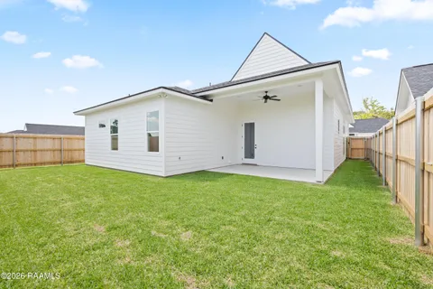 $300,000 | 239 Jagged Grove Lane, Youngsville, LA 70592
