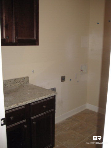 11560 Whitaker Avenue Daphne, AL 36527 - Photo 4 of 19 with base and upper cabinets