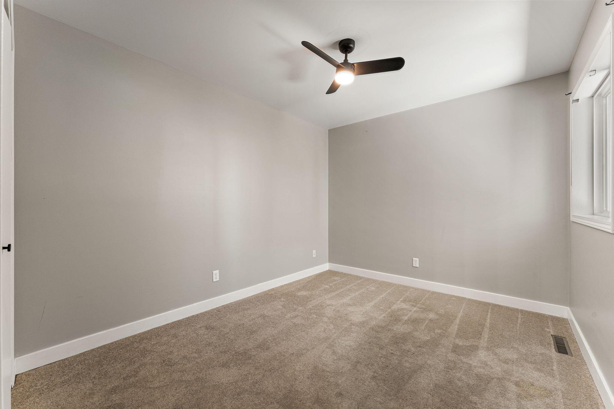 5012 92nd Avenue Crown Point, IN 46307 - Photo 15 of 23 2048x1365