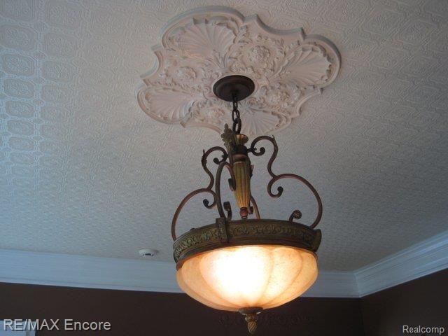 8635 Deerwood Road Clarkston, MI 48348 - Photo 36 of 58 Living Rm_Light.jpg