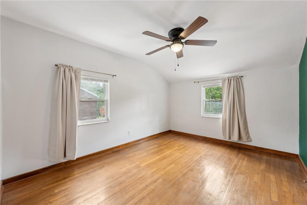 910 Roland Road Pittsburgh, PA 15221 - Photo 16 of 21 Gallery Image 16