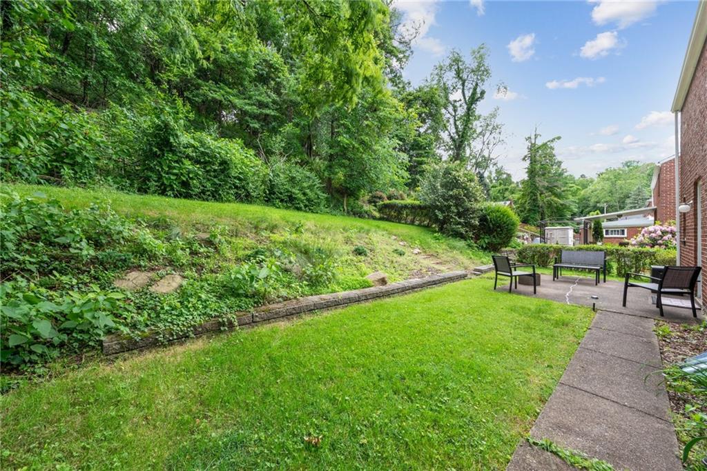 910 Roland Road Pittsburgh, PA 15221 - Photo 19 of 21 Gallery Image 19