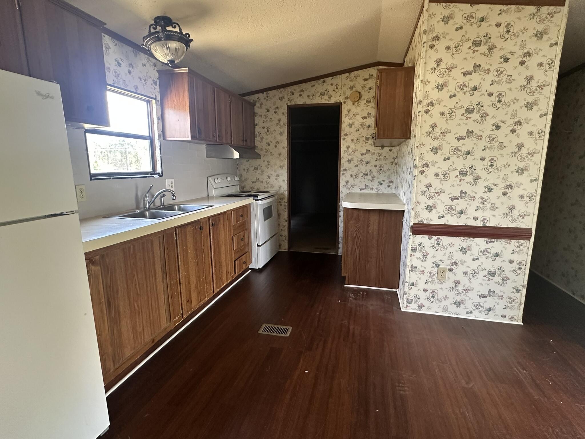 2432 A Tobacco Road Hephzibah, GA 30815 - Photo 13 of 23 Kitchen