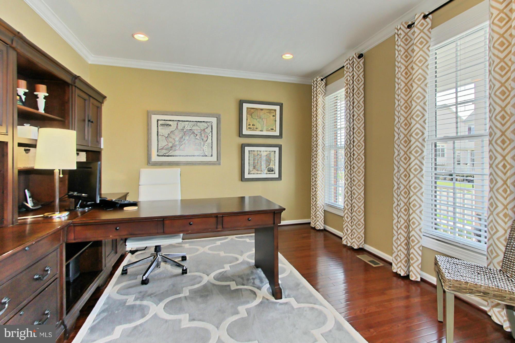 42480 Spring Splendor Drive Ashburn, VA 20148 - Photo 11 of 30 Gorgeous Main Lvl Office!