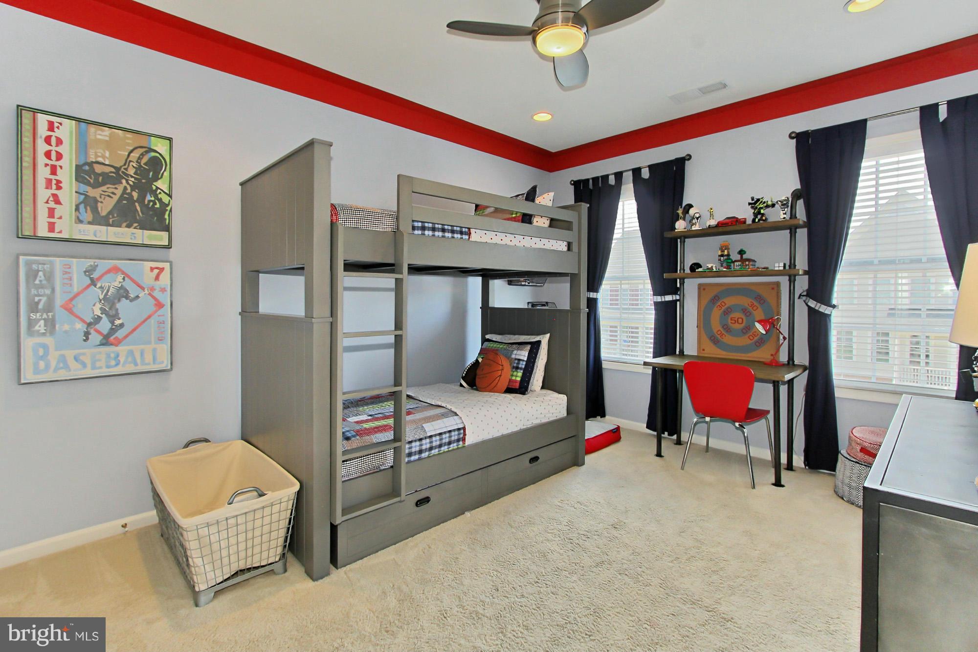 42480 Spring Splendor Drive Ashburn, VA 20148 - Photo 18 of 30 Bedroom #3 w Oversized Closet