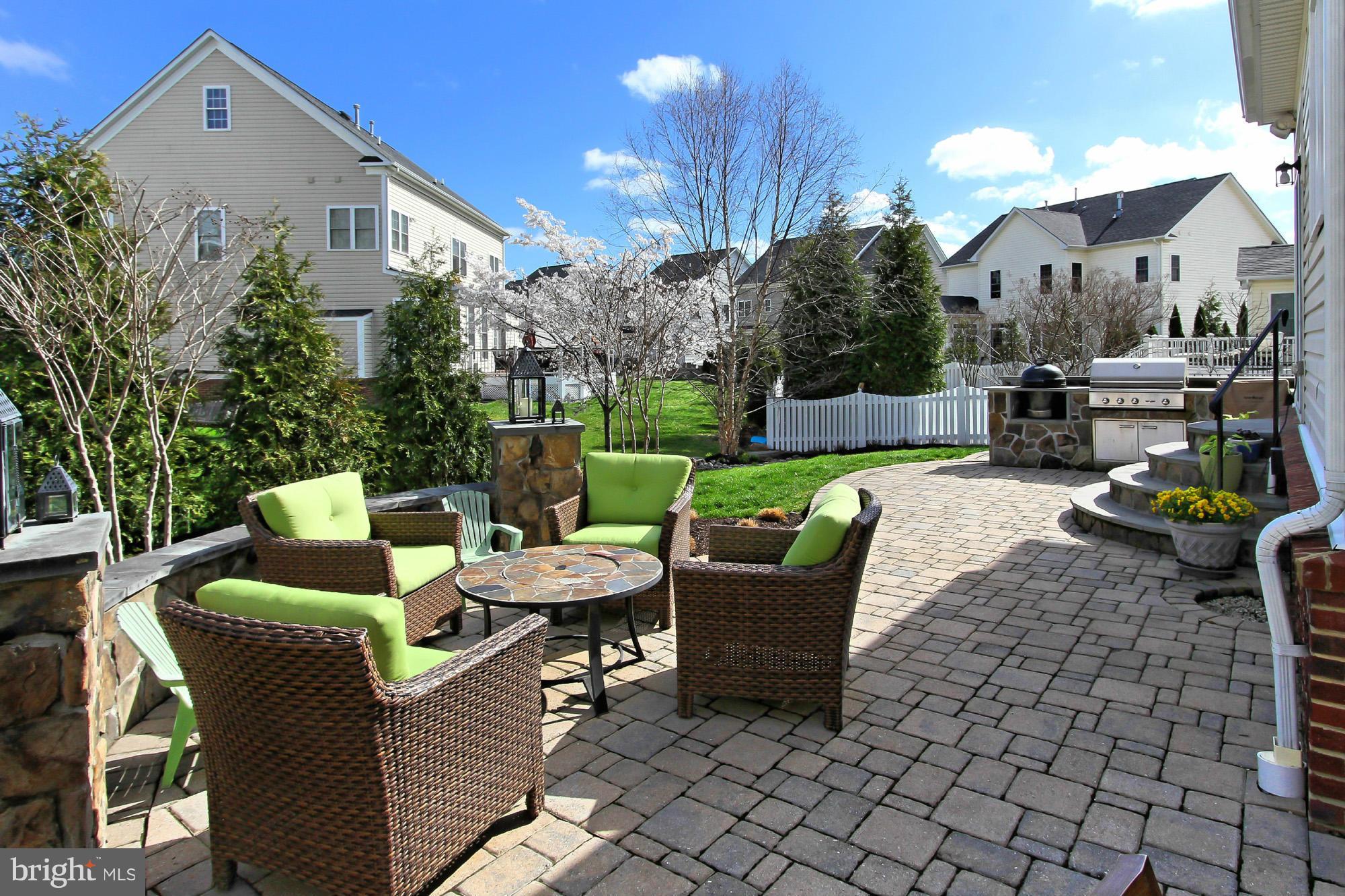 42480 Spring Splendor Drive Ashburn, VA 20148 - Photo 23 of 30 Entertainers Dream Yard