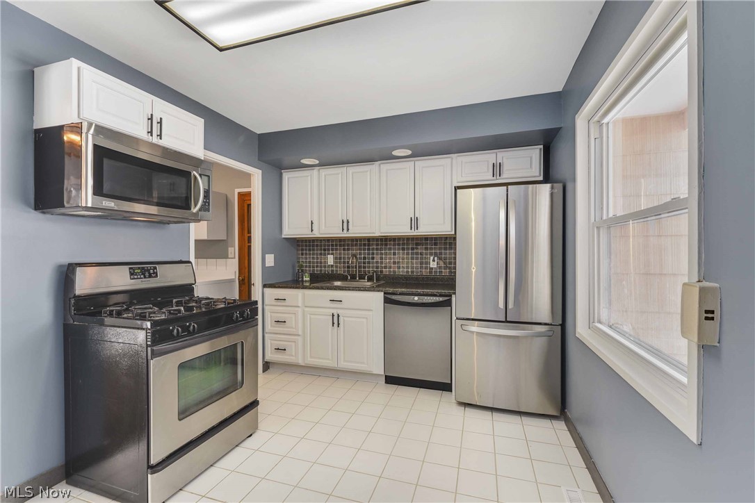 6333 Springwood Road Parma Heights, OH 44130 - Photo 15 of 35