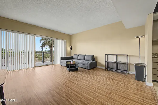 $135,000 | 4750 North Central Avenue, Unit 3R, Phoenix, AZ 85012